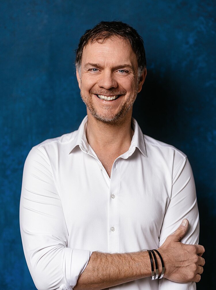 Dr. Volker Busch